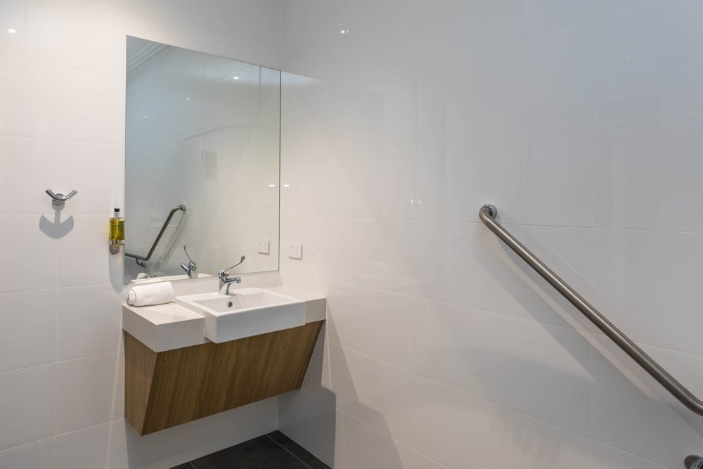suite one bathroom