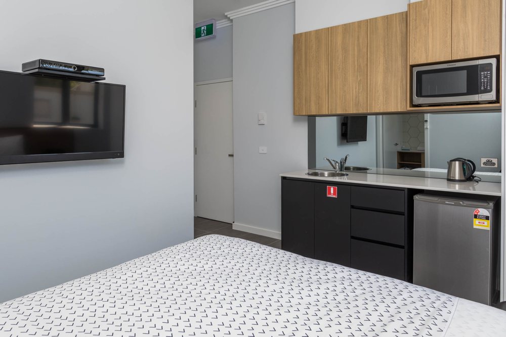 suite 2 kitchen