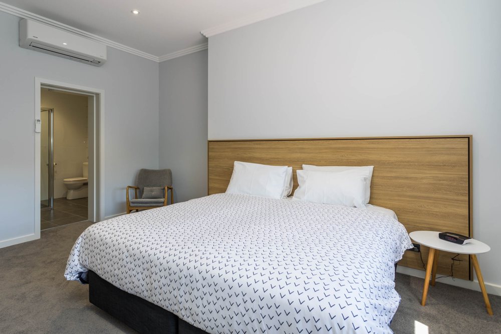 suite 4 bedroom