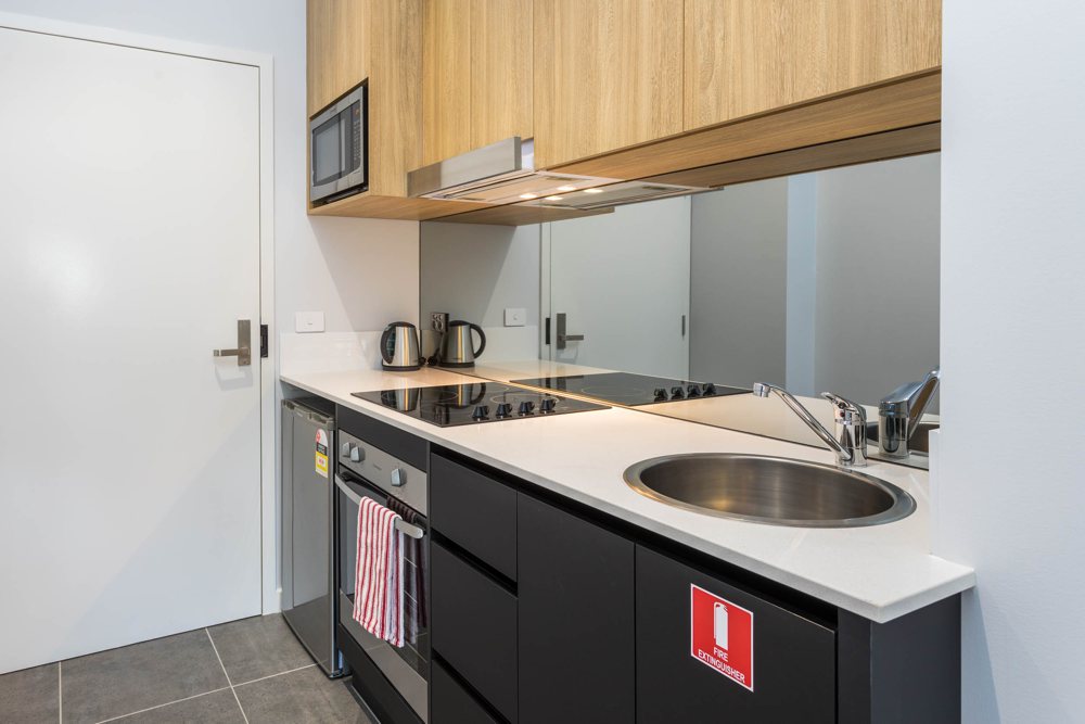 suite 5 kitchen