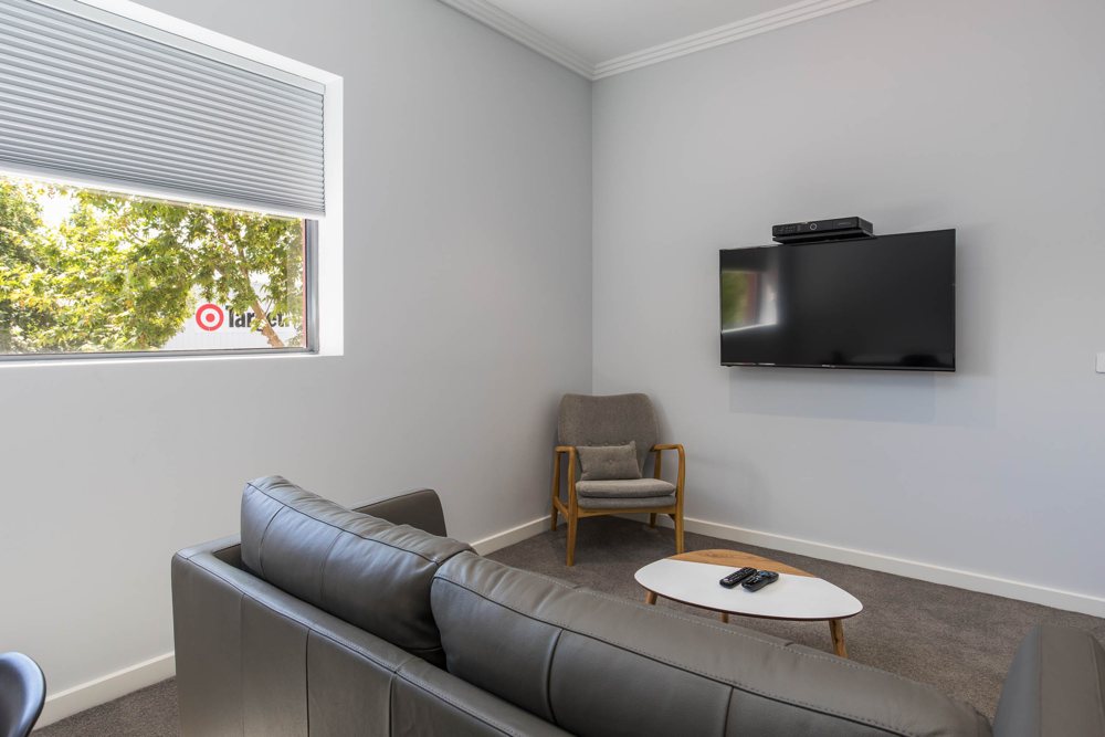 suite 5 lounge